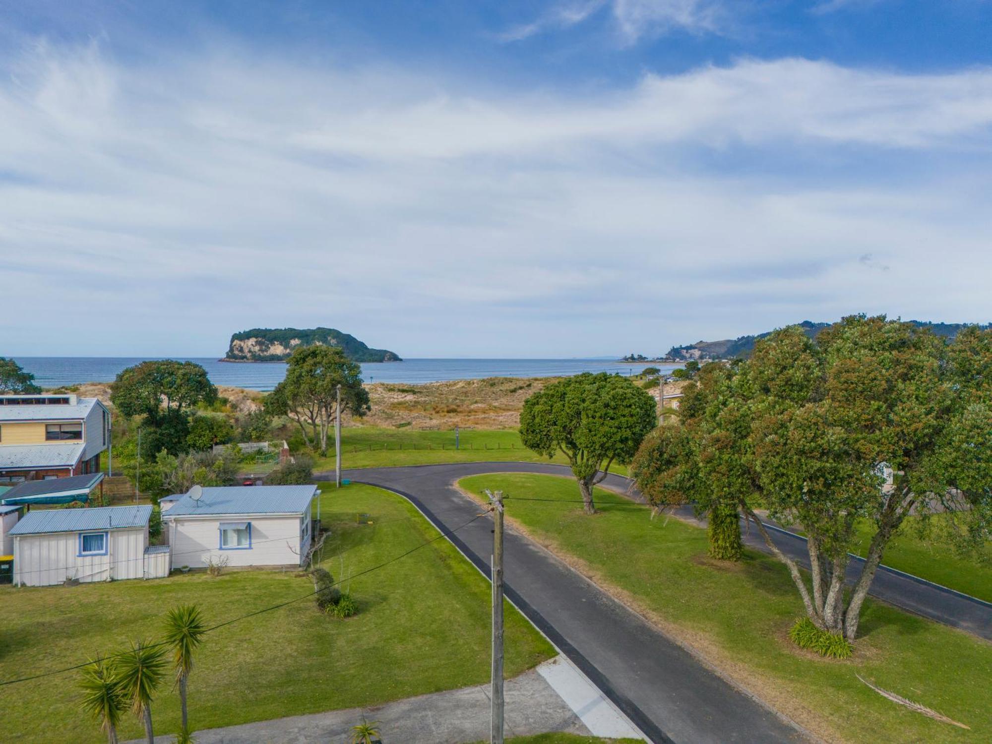 Coast Awhile - Whangamata Holiday Home Eksteriør billede